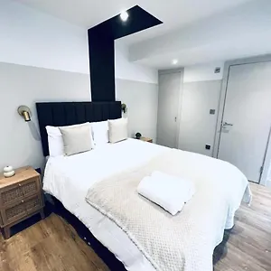 South Charming Ensuite Look Like Designer Londyn